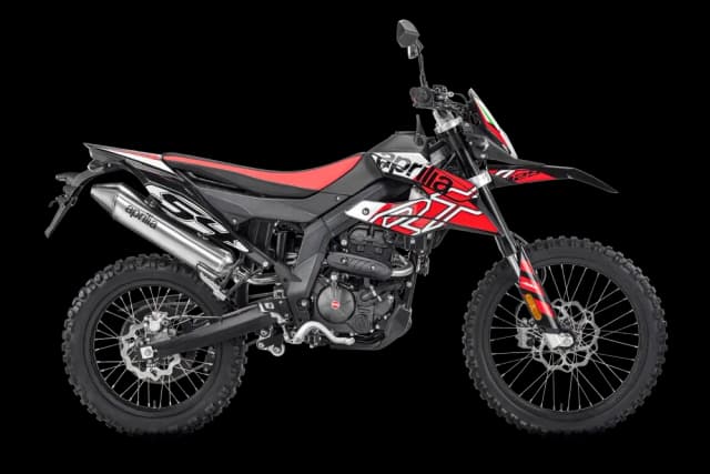 Jakie enduro 125 wybrać? Porównanie modeli i ich osiągów