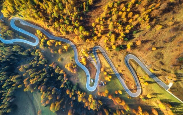 Trasy motocyklowe opolskie: odkryj najpiękniejsze szlaki i wyzwania