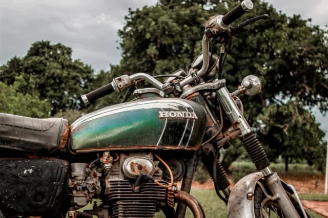 Jak zarejestrować motorower bez dokumentów i uniknąć problemów?