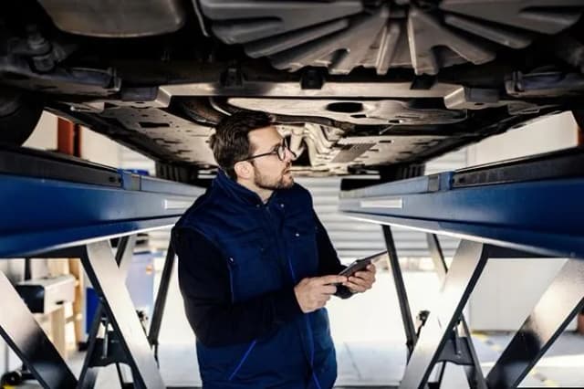 Przegląd motoroweru co sprawdzają - kluczowe elementy dla bezpieczeństwa